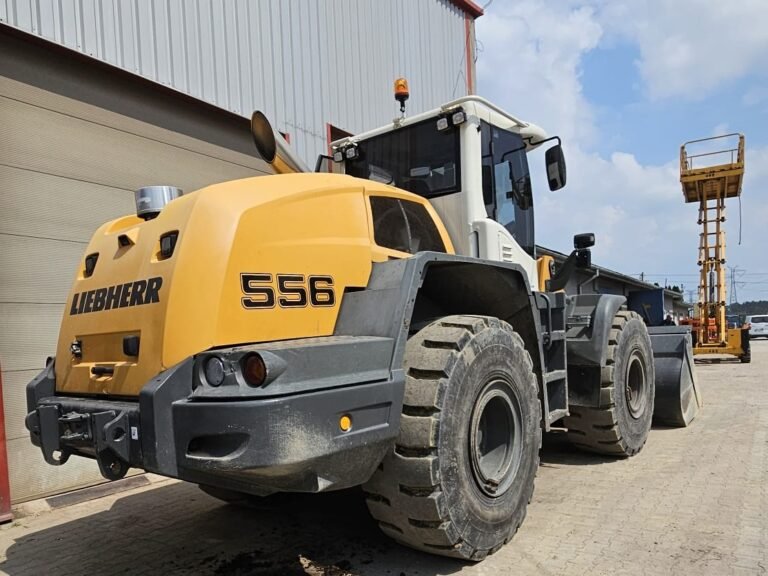 LIEBHERR 566