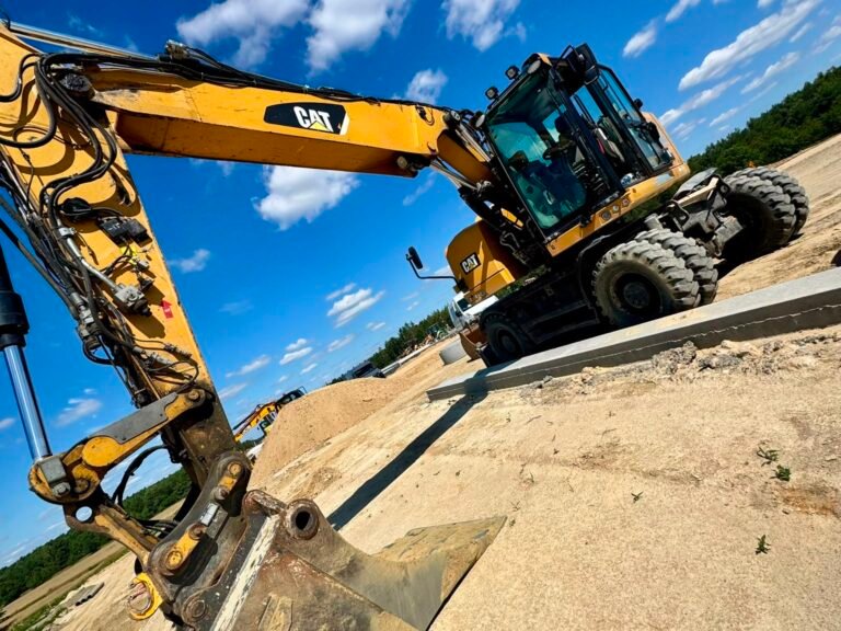 CATERPILLAR M318F